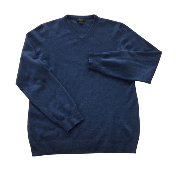 Fantastic Marshall Field’s Cashmere Sweater - Picture 7 of 7